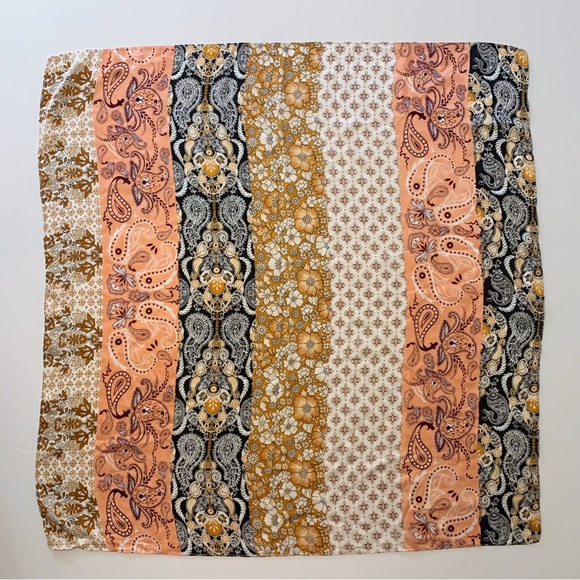 Accessories - Scarf